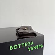 Colestore  Bottega Veneta Women's Andiamo Clutch in Fondant 31x13x3cm  - 6