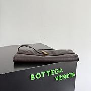 Colestore  Bottega Veneta Women's Andiamo Clutch in Fondant 31x13x3cm  - 4