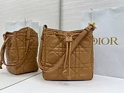 Colestore  Dior Medium D-Motion Bag Light Gold-Tone Macrocannage Lambskin 23 x 24 x 13cm - 5