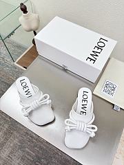 Colestore  Loewe Flamenco Knot mule in lambskin White - 5