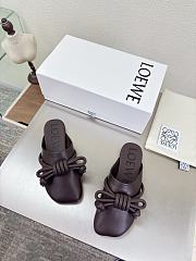 Colestore  Loewe Flamenco Knot mule in lambskin Dark Brownie - 3