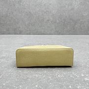 Colestore Loro Piana Extra Pocket L19  Grained Calfskin Yellow 19x8x12cm - 5