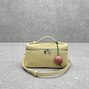 Colestore Loro Piana Extra Pocket L19  Grained Calfskin Yellow 19x8x12cm - 3