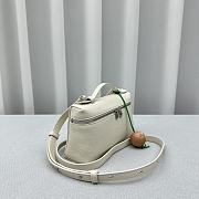 Colestore Loro Piana Extra Pocket L19  Grained Calfskin White 19x8x12cm - 5