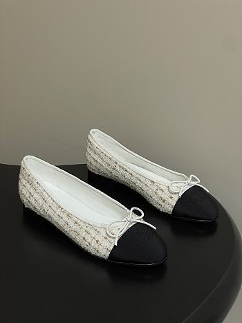 Colestore Chanel Ballerina Shoes Tweed White & Black