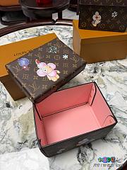 Colestore Louis Vuitton Triplets Cardboard Box Inside a Pink Microfiber 19 x 13 x 13cm - 4