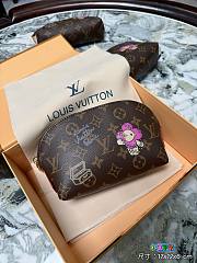 Colestore  Louis Vuitton Cosmetic Pouch PM Monogram Canvas 17x12x6cm - 4