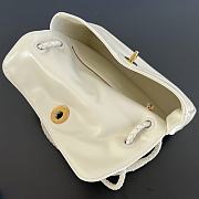 Colestore Bottega Veneta Madison in Off White 27x16x6cm - 2