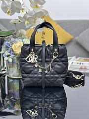 Colestore Dior Small Dior Toujours Vertical Tote Bag Charm Black 18.5 x 18.5 x 12 cm - 1