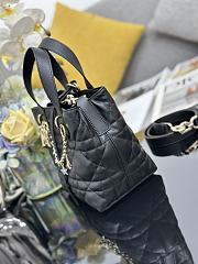 Colestore Dior Small Dior Toujours Vertical Tote Bag Charm Black 18.5 x 18.5 x 12 cm - 4