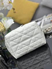 Colestore Dior Small Dior Toujours Vertical Tote Bag Charm Latte 18.5 x 18.5 x 12 cm - 3