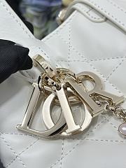 Colestore Dior Small Dior Toujours Vertical Tote Bag Charm Latte 18.5 x 18.5 x 12 cm - 5