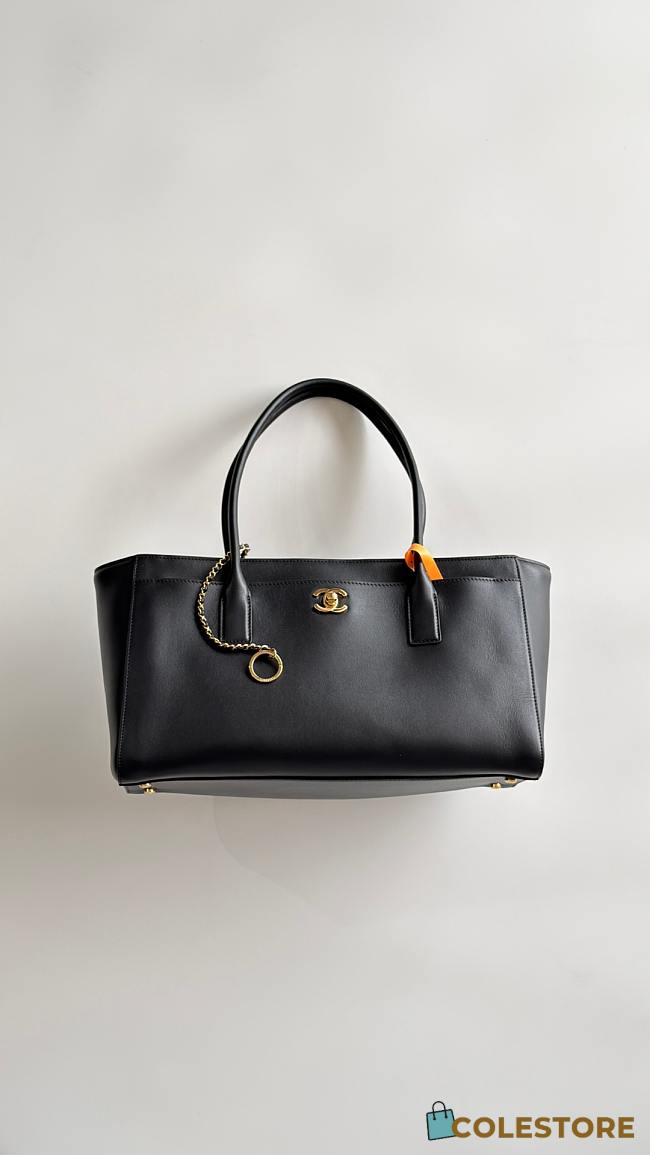 Colestore Chanel Small Tote   Calfskin & Gold-Tone Metal  Black 20x39x13cm - 1