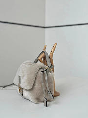Colestore  Fendi Mamma Baguette Small Mini-bag in Grey Shearling 20x9x13cm - 5