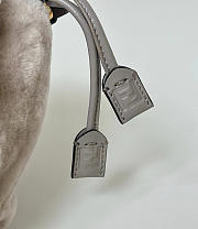 Colestore  Fendi Mamma Baguette Small Mini-bag in Grey Shearling 20x9x13cm - 3