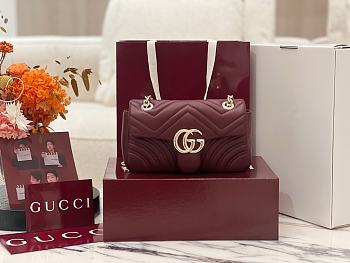 Colestore  Gucci GG Marmont Small Shoulder Bag in Rosso Ancora Red Leather 22 × 12.5 × 6 cm