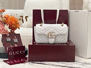 Colestore  Gucci GG Marmont Small Shoulder Bag in White Leather 22 × 12.5 × 6 cm - 1