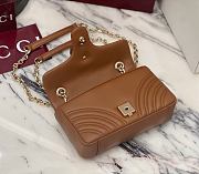 Colestore  Gucci GG Marmont Small Shoulder Bag in Brown Leather 22 × 12.5 × 6 cm - 4