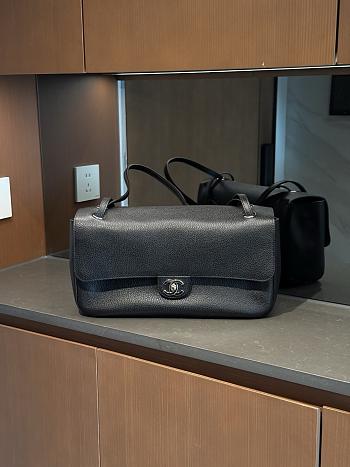 Colestore Chanel MAXI FLAPBAG   Grained Calfskin & Silver Metal  Black 19.5 x 32 x 10cm  