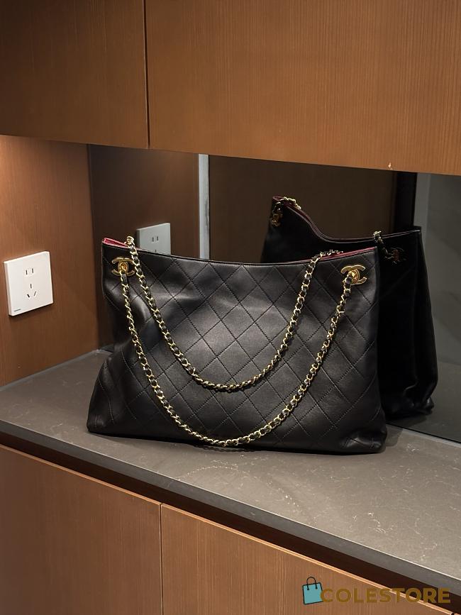 Colestore Chanel SHOPPING BAG   Lambskin & Gold-Tone Metal Black 29x40x9cm - 1