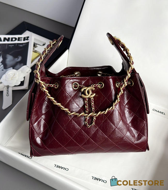 Colestore Chanel 25 Small Handbag   Glossy calfskin with wrinkled effect & gold-plated metal  Burgundy  30 x 26 x 14cm - 1