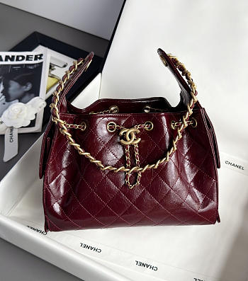 Colestore Chanel 25 Small Handbag   Glossy calfskin with wrinkled effect & gold-plated metal  Burgundy  30 x 26 x 14cm