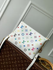 Colestore  Louis Vuitton LV x TM Coussin PM 20 x 12 x 26cm - 3