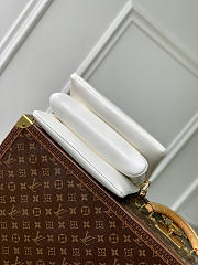 Colestore  Louis Vuitton LV x TM Coussin PM 20 x 12 x 26cm - 2