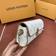 Colestore Louis Vuitton Camille Pochette Bag Monogram Dune M26583 20.5 x 11 x 6 cm - 2