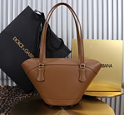 Colestore  Dolce & Gabbana Capri coffa bag in calfskin in Brown 18x15x13cm - 3