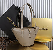 Colestore  Dolce & Gabbana Capri coffa bag in calfskin in Beige/taupe 18x15x13cm - 6