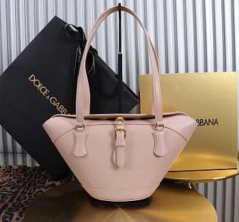 Colestore  Dolce & Gabbana Capri coffa bag in calfskin in Light Pink 18x15x13cm