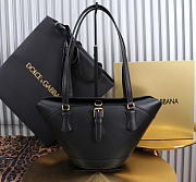 Colestore  Dolce & Gabbana Capri coffa bag in calfskin in Black 18x15x13cm - 1
