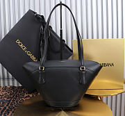 Colestore  Dolce & Gabbana Capri coffa bag in calfskin in Black 18x15x13cm - 4