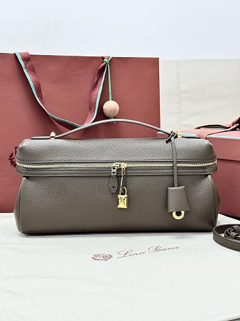 Colestore  Loro Piana Extra Softy Bag L33 Calfskin Taupe/Sun Gold 33 x 14 x 9cm