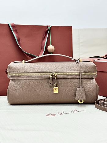 Colestore  Loro Piana Extra Softy Bag L33 Calfskin Fossil/Sun Gold 33 x 14 x 9cm