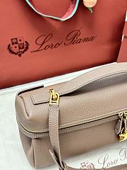 Colestore  Loro Piana Extra Softy Bag L33 Calfskin Fossil/Sun Gold 33 x 14 x 9cm - 3
