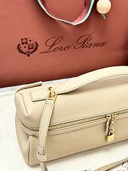 Colestore  Loro Piana Extra Softy Bag L33 Calfskin  Ancient Sandstone/Sun Gold 33 x 14 x 9cm - 2