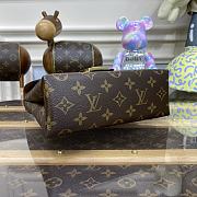 Colestore Louis Vuitton Locky BB Monogram Brown 20x16x7.5cm - 3