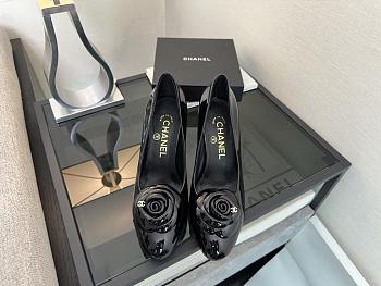 Colestore Chanel Camellia Patent Leather Pumps with CC Logo Black