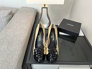 	 Colestore Chanel Camellia Patent Leather Pumps with CC Logo Beige & Black - 3