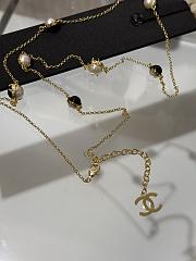 Colestore Chanel CC Logo Long Necklace with Pearls and Black & White Beads – Gold Tone - 2