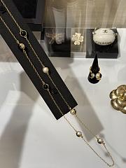 Colestore Chanel CC Logo Long Necklace with Pearls and Black & White Beads – Gold Tone - 5