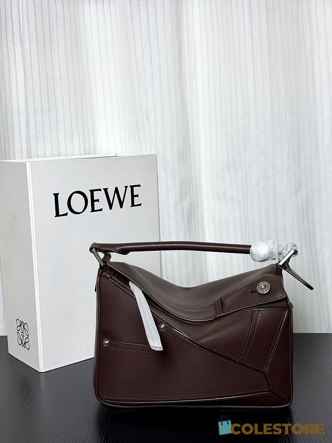 Colestore  Loewe Panta large Puzzle bag in shiny calfskin Brown 24x10.5x16.5cm - 1