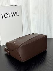 Colestore  Loewe Panta large Puzzle bag in shiny calfskin Brown 24x10.5x16.5cm - 3