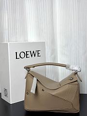  Colestore Loewe Panta large Puzzle bag in shiny calfskin Clay 24x10.5x16.5cm - 1