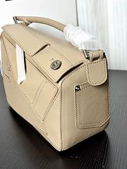  Colestore Loewe Panta large Puzzle bag in shiny calfskin Clay 24x10.5x16.5cm - 5