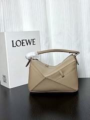  Colestore Loewe Panta large Puzzle bag in shiny calfskin Clay 24x10.5x16.5cm - 2