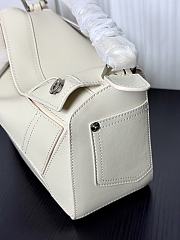 	 Colestore Loewe Panta large Puzzle bag in shiny calfskin Light Ghost 24x10.5x16.5cm - 3