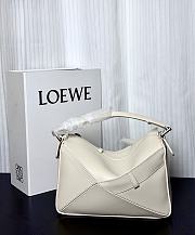 	 Colestore Loewe Panta large Puzzle bag in shiny calfskin Light Ghost 24x10.5x16.5cm - 2